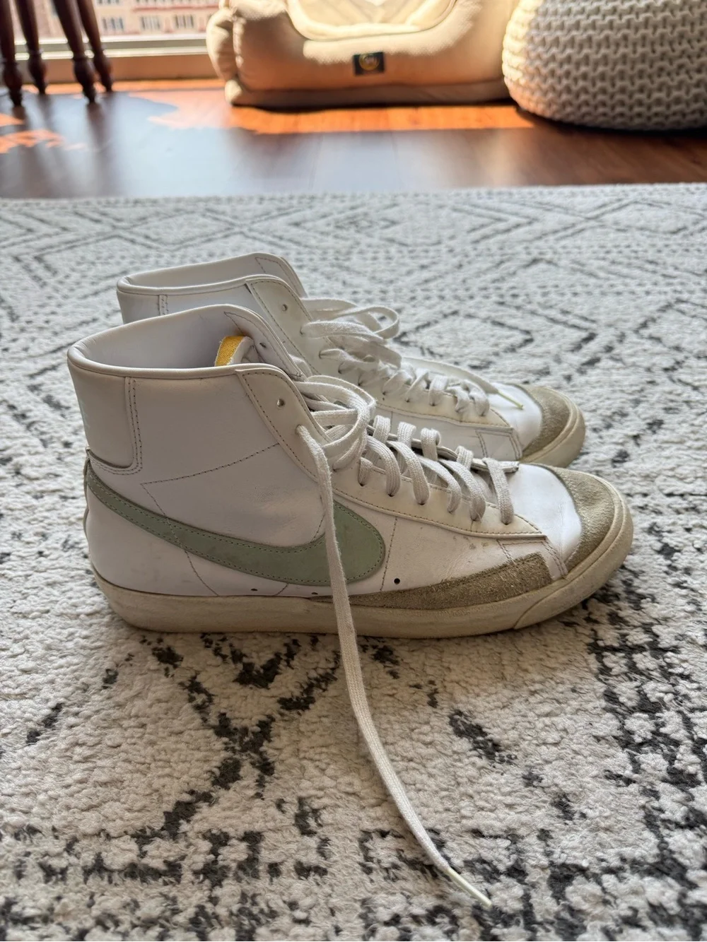 Men’s Nike Blazer Mid 77 in US 11.5